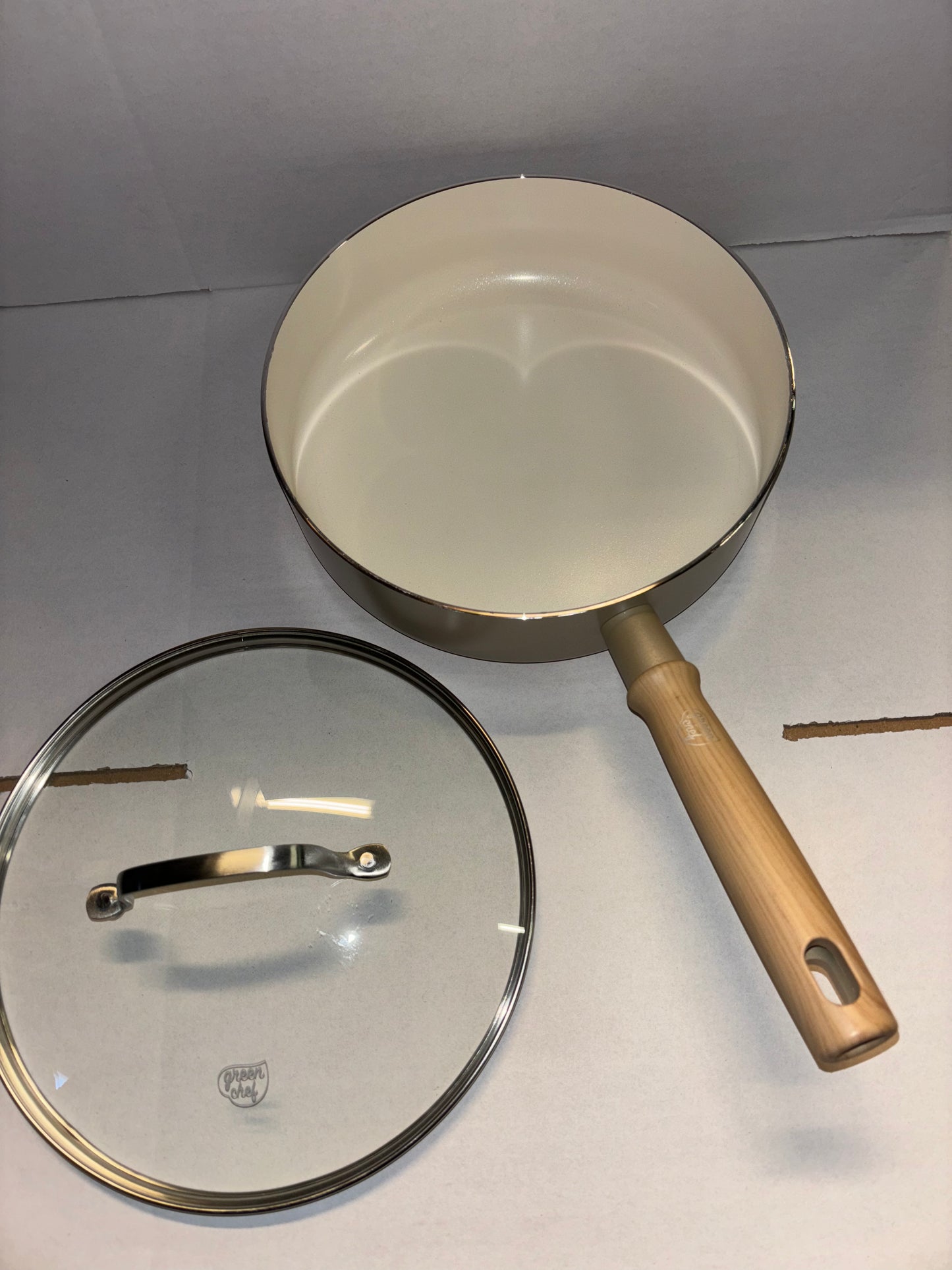 GreenChef Nordics keramische inductie hapjespan met deksel 24cm/3.1L - PFAS-vrij - Inductie pan - Inductie hapjespan - Vaatwasserbestendig Tweede kans