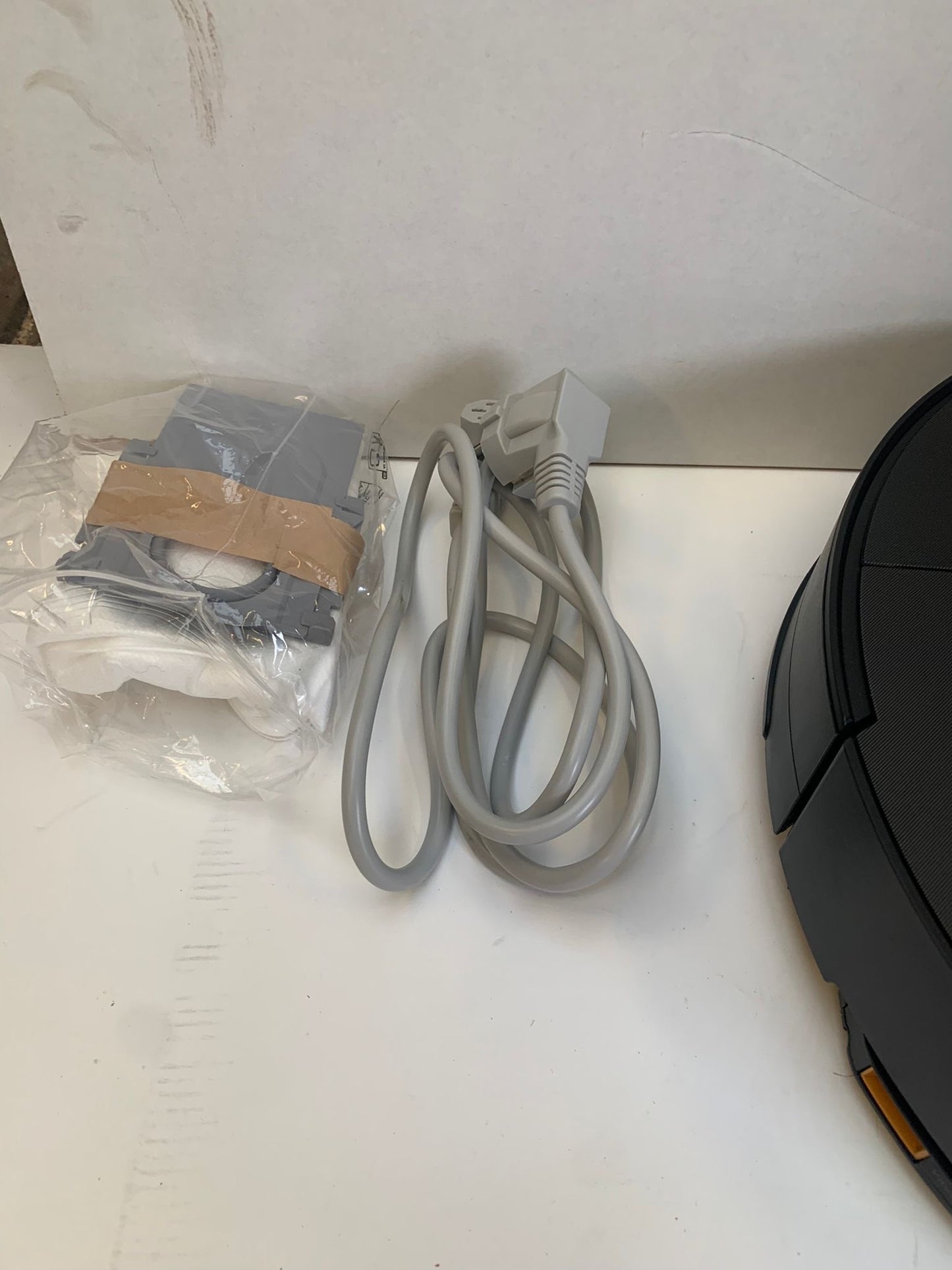 Roborock Saros 10 – Ultradunne Robotstofzuiger met Dweilfunctie, 22.000 Pa Zuigkracht Refurbished