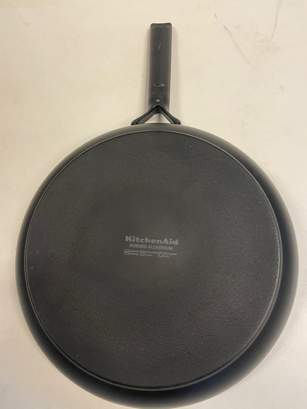 KitchenAid Classic Forged Aluminium koekenpan ø28cm - zwart - inductie - anti-aanbak - PFAS-vrij