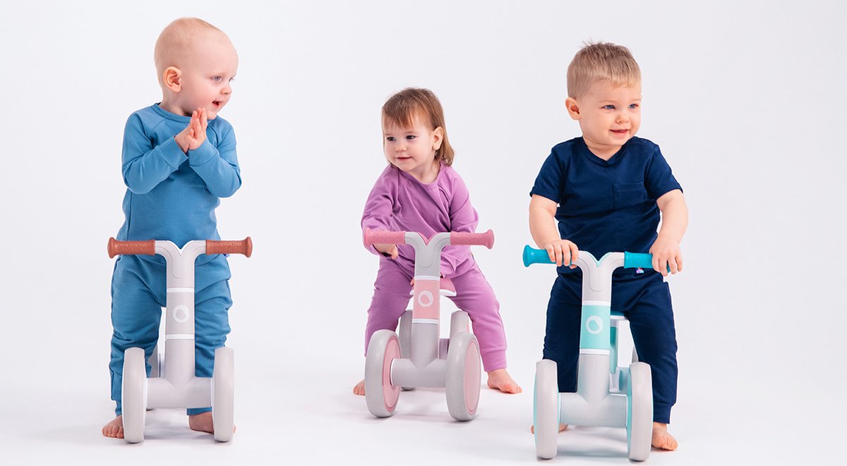Lionelo Villy Loopfiets - Lichtgewicht - 1-3 jaar - Jongens en Meisjes - tot 30kg - 4 wielen - Schokdemper voorvork - Antislip handvatten - Ergonomisch zadel - Stuurslot - Verjaardagscadeau