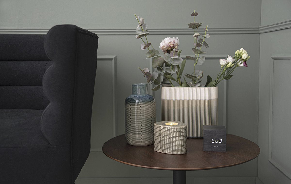 Karlsson Wekker Mini Cube - Zwart fineer, Wit LED - 8x8x8cm - Scandinavisch