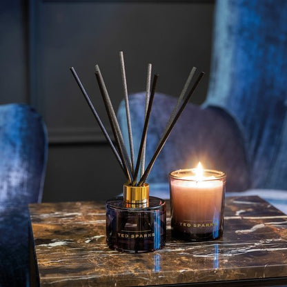 Ted Sparks Bamboo & Peony Candle ( Kaars heeft geen lont)