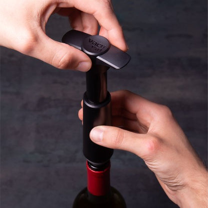 Vacu Vin Wine Saver Zwart | Vacuüm Wijnpomp | 4 Vacuum Wine Stoppers