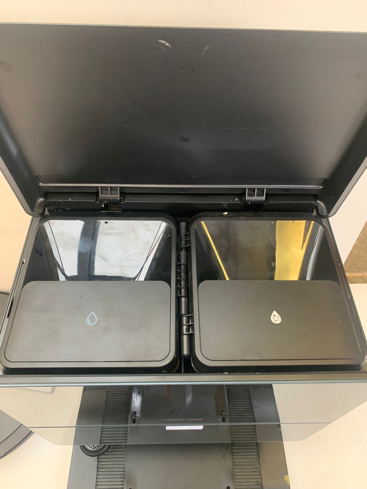 Roborock Saros 10 – Ultradunne Robotstofzuiger met Dweilfunctie, 22.000 Pa Zuigkracht Refurbished