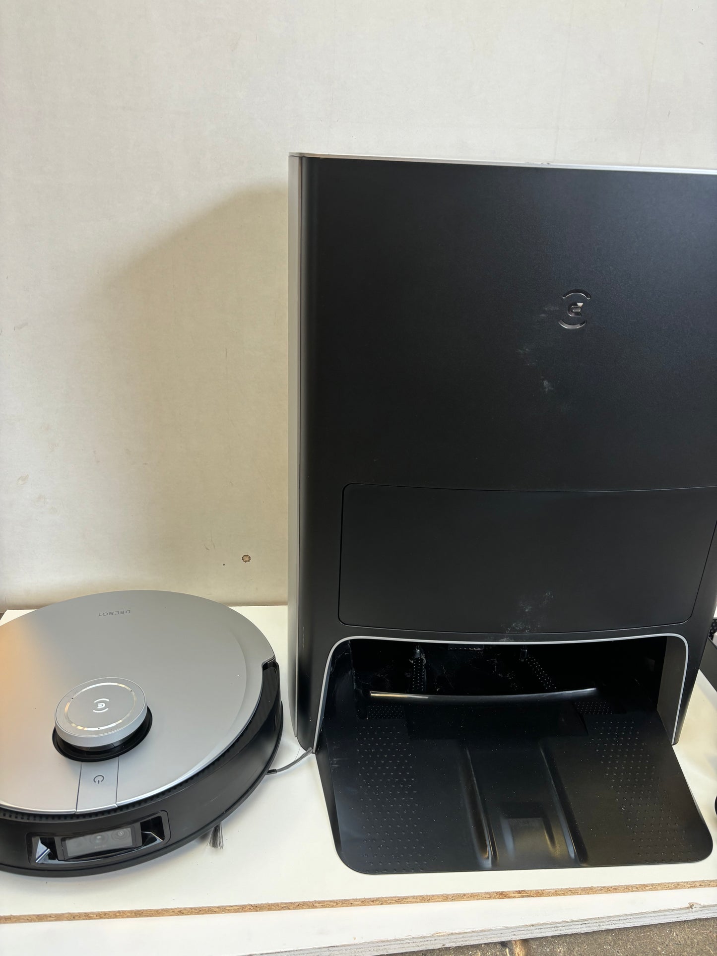 Refurbished Ecovacs X1 OMNI - Robotstofzuiger + Automatische Leegmaakstation - Actief Dweilsysteem