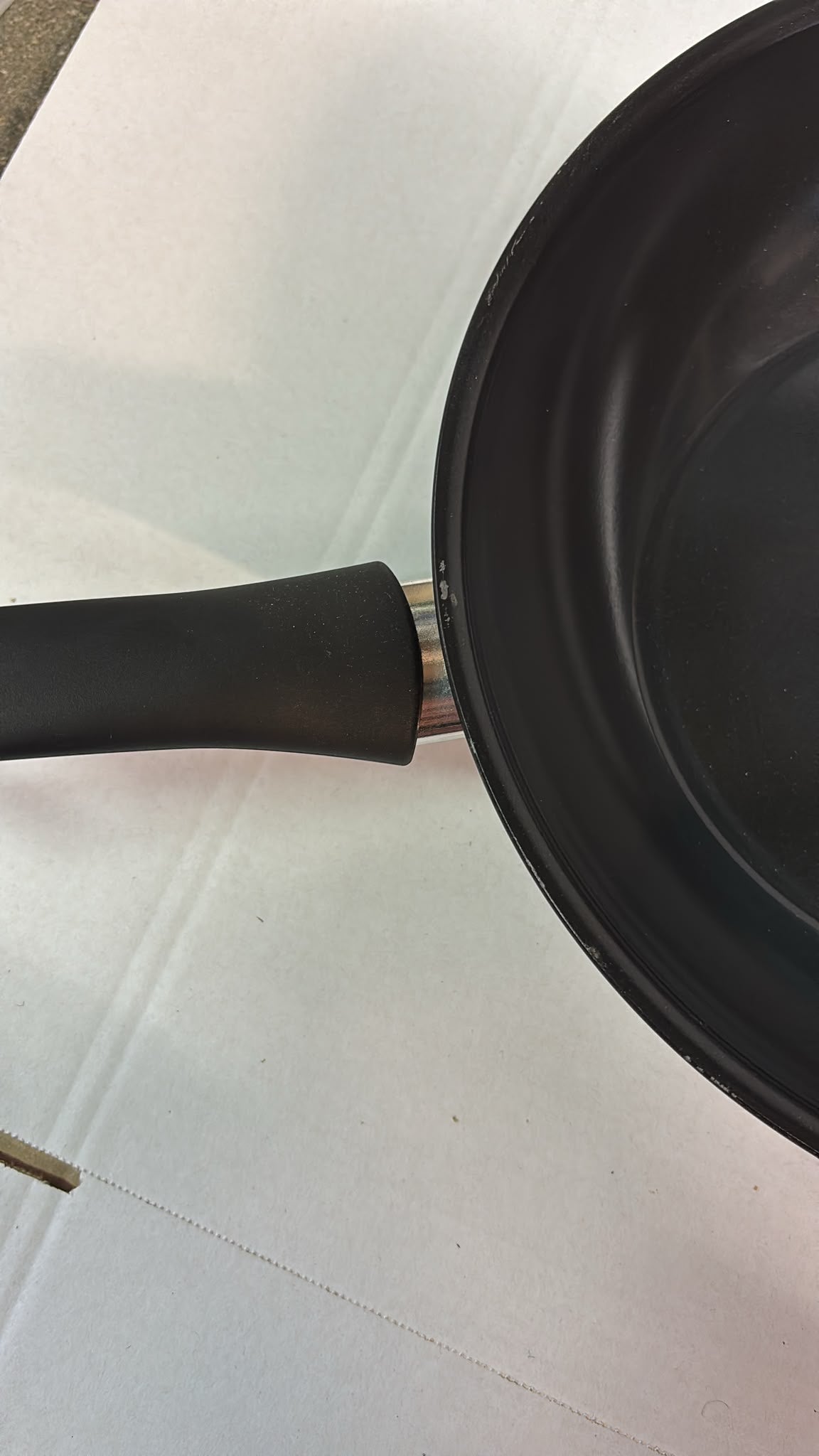 Tefal Renew Black ON - Keramische Wokpan - Ø28 cm - PFAS-vrij - inductie - RAND BESCHADIGD + ZONDER VERPAKKING 2⭐️