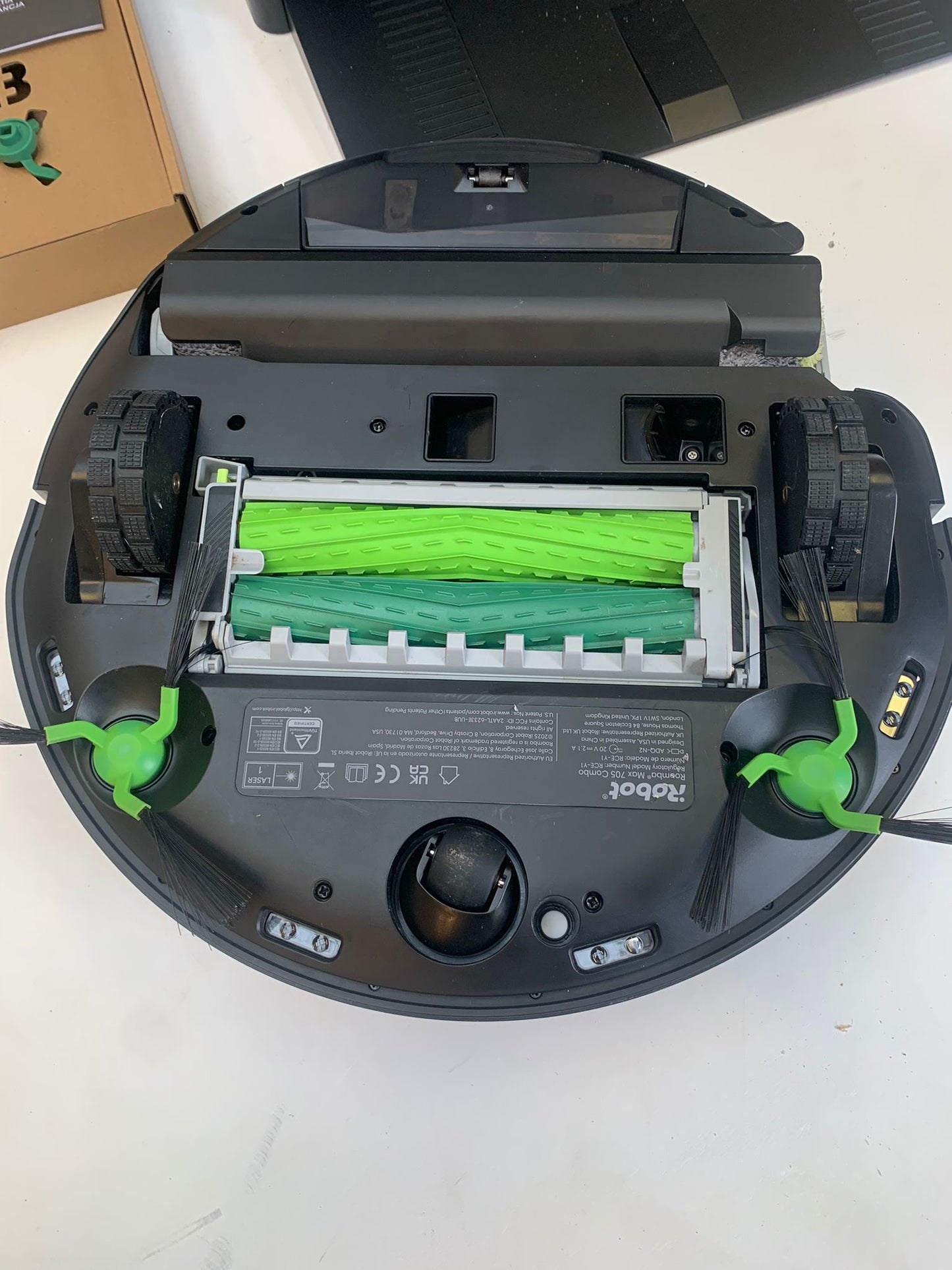 iRobot Roomba Max 705 Robotstofzuiger Zwart – 100001677 Refurbished